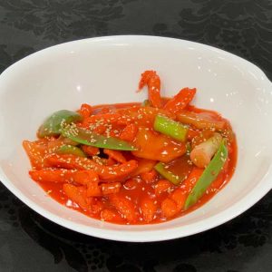 Pollo en tiras, verduras, salsa de tamarindo y salsa de soja salteado al wok